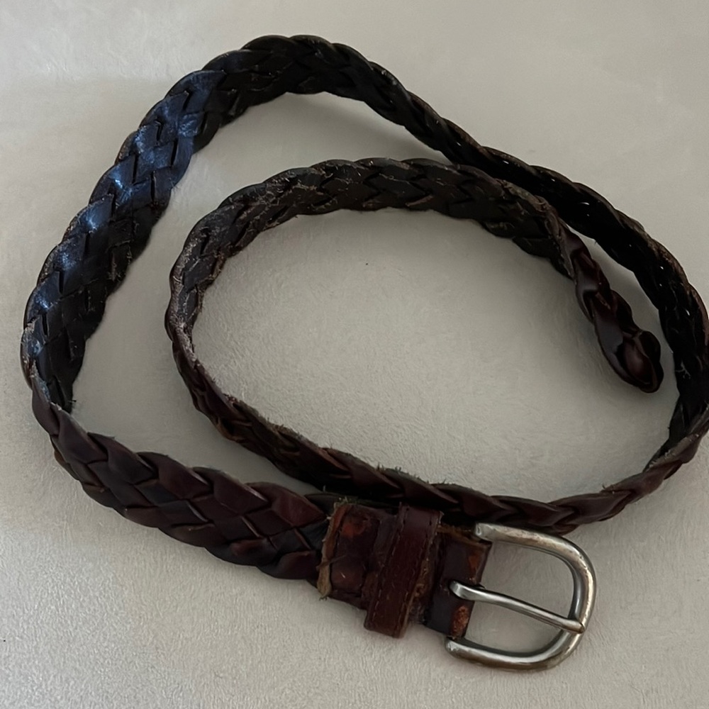 Aeropostale woman’s brown leather belt